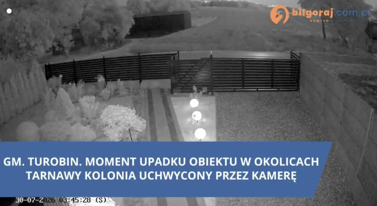 EdoardoFontana7's tweet photo. 🔺Un missile russo Kh-101, parte di dozzine lanciati sull'Ucraina, pare essere andato fuori rotta e caduto in Polonia - apparentemente indisturbato.

Pur con preallerta, un singolo cruise avrebbe penetrato ~90 km di cieli NATO, minacciando centri abitati senza essere abbattuto. https://t.co/DC0bvTWaMt