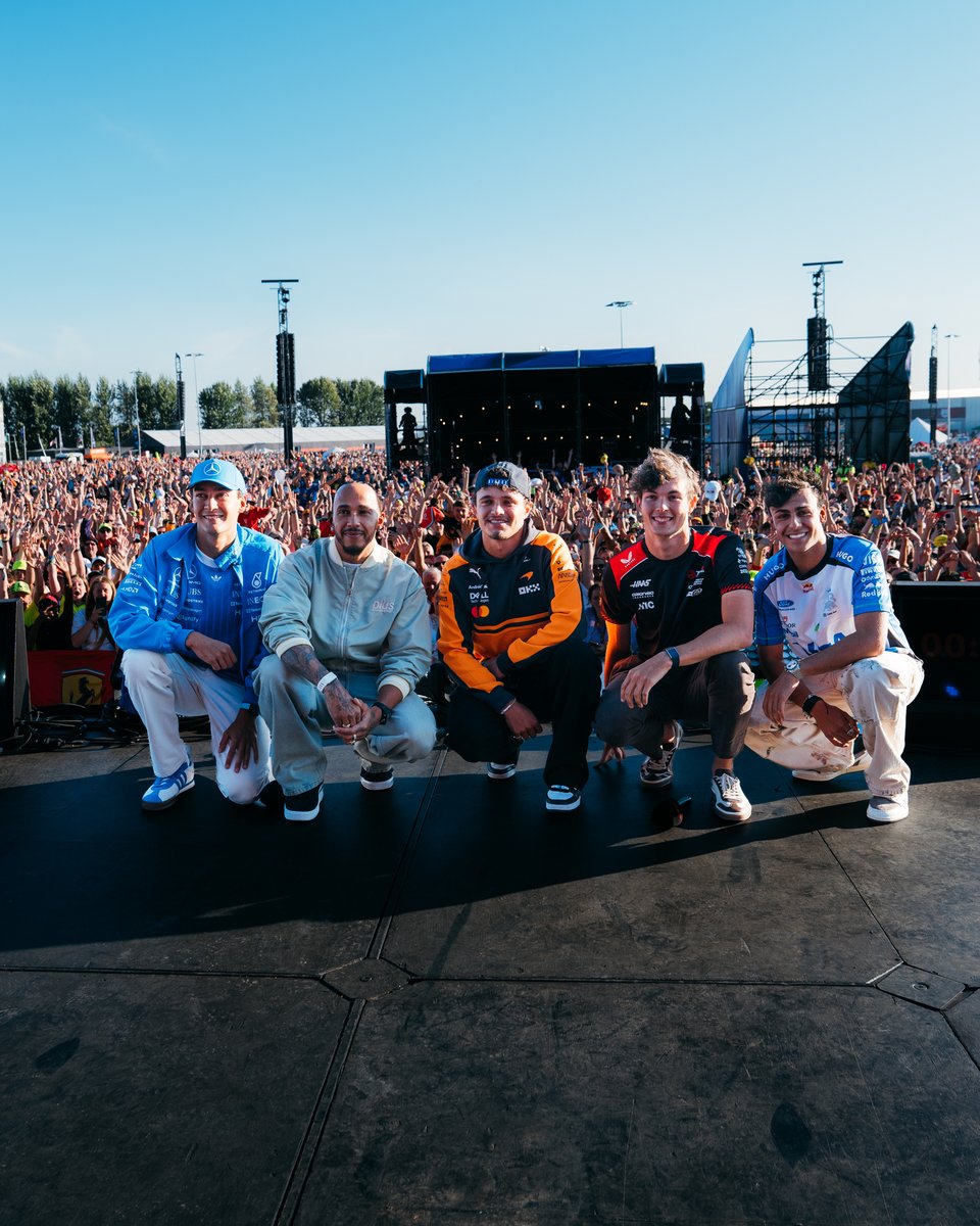 visacashapprb's tweet photo. I love One Direction 🫶 

#F1 #VCARB https://t.co/Ryan1ATyhb