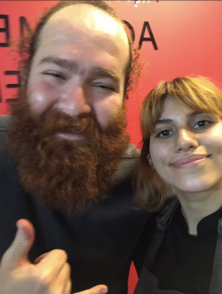 kardoderlerrr's tweet photo. Eren şeften çok güzel şeyler öğrendik en önemlisi o kadar iyi kalpli ve sevecen bir insandı ki ölümüne inanmak çok ağır ve zor mekanınız cennet olsun Eren şefim sizi hep o güzel kahkalarınızla hatırlayacağız #ErenKaşıkçı https://t.co/8Mm0YKx6FJ