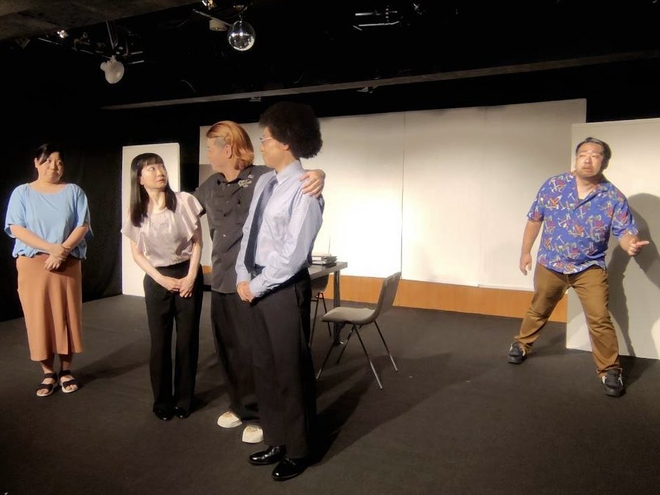 OneBill_ego's tweet photo. 【18th ワールド イズ スターマイン】
庶務課の三人。みんな穏やかに、仕事は緩やかに。
#ワンビル

《19thの情報はこちら》
https://t.co/bipbtikRrx https://t.co/ufLU5rvIKG