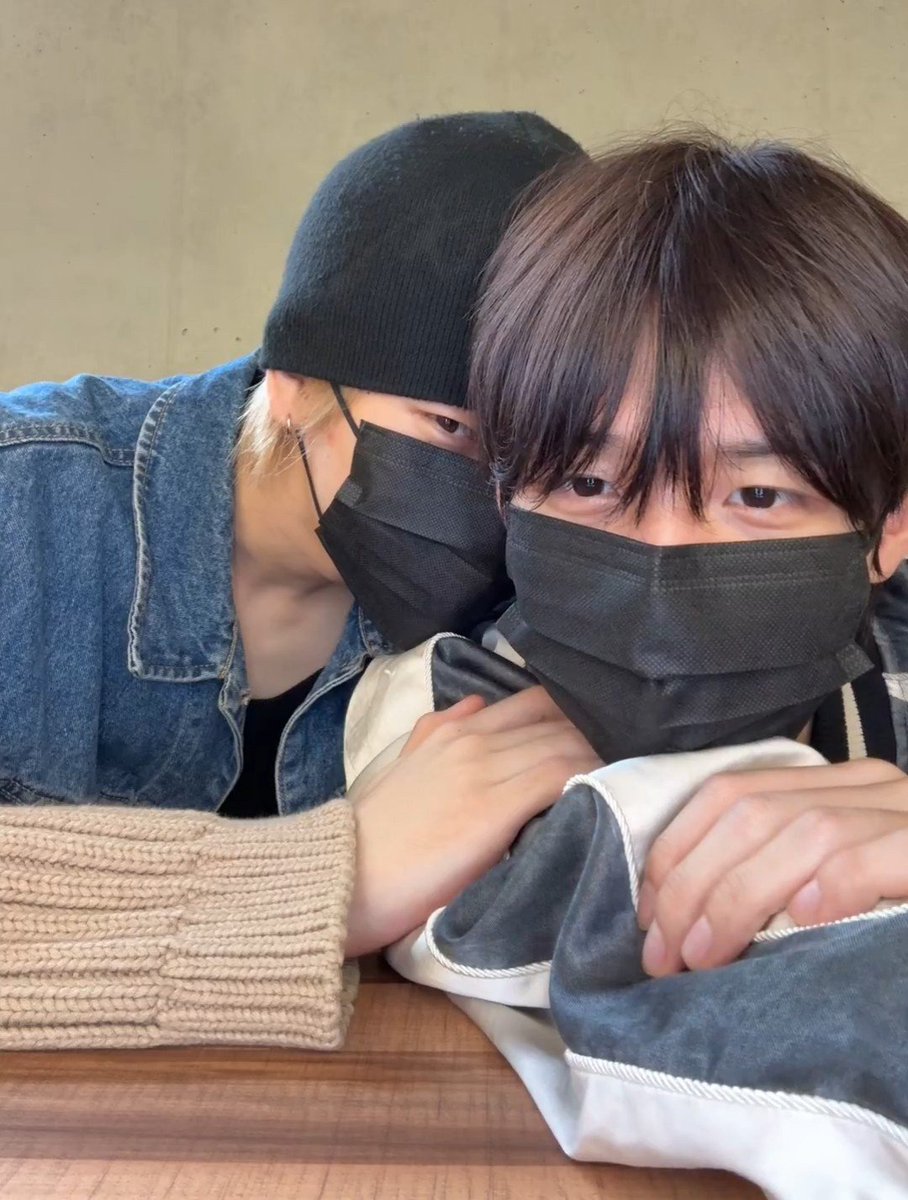 arabcye2025's tweet photo. 🥺🤏 https://t.co/JqdQnJ0B3Z