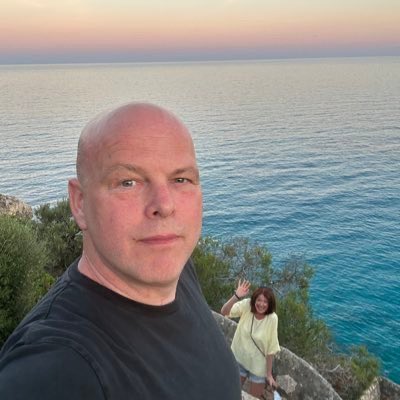iokmm's tweet photo. كيف يجرؤ إيدي هاو على الاستقالة بعد مدة بسيطة من وفاة كيفن كيغان https://t.co/iUtfk8EC08