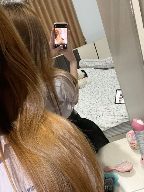 7alberth's tweet photo. Mirror selfie moment chasing the perfect lighting and that hair glow today #Selfie #HairCare #MorningRoutine
aMqq https://t.co/jb9wITju6u