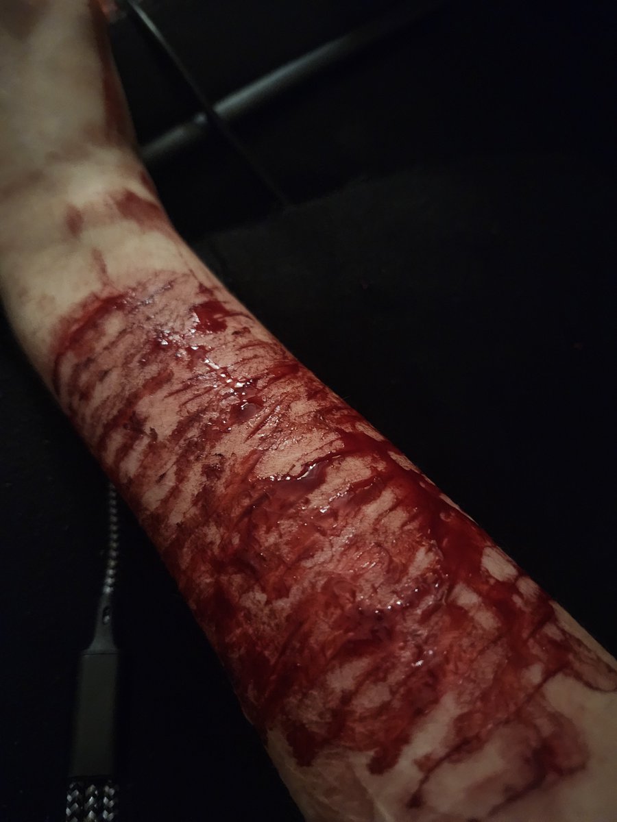 soapcuttingasmr's tweet photo. finally did a bunch of makeup after a long time :33< shedrtwt!!?? TW AI ENHANCED SFX MAKEUP!! THIS IS FOR MY HORROR PROJECT!!!!!! https://t.co/tQHW2Hugs2