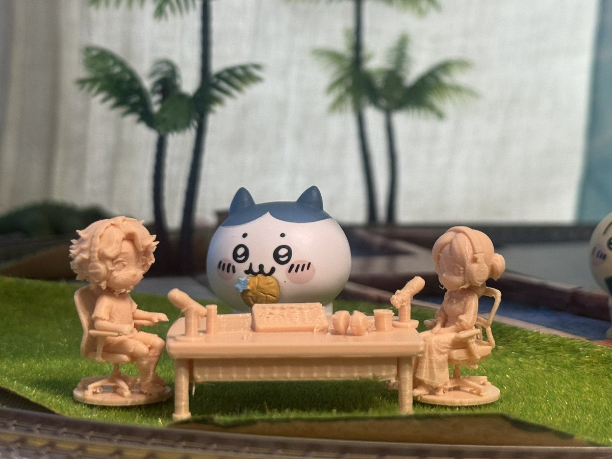 halfmini4wd's tweet photo. 『ハチワレが本部長に会いにきた図』

色んなコトいっぱいあるけどいつでもリスナーに寄り添ってくれる本部長と秘書に癒されてます🌸

というわけで出社です🚀💨
#スカロケ https://t.co/RGmoTIStCM