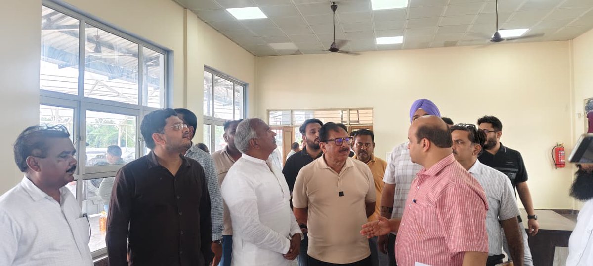 TheArvindPandey's tweet photo. 📍 गदरपुर

विधानसभा गदरपुर में कल माननीय मुख्यमंत्री श्री पुष्कर सिंह धामी (@PushkarDhami) जी के शुभागमन की तैयारियों और जनता की सुविधा हेतु नवनिर्मित रोडवेज बस अड्डे के लोकार्पण कार्यक्रम के निमित्त कार्यक्रम स्थल का निरीक्षण किया।

#Gadarpur | #Uttarakhand https://t.co/o86Ce2VvEe