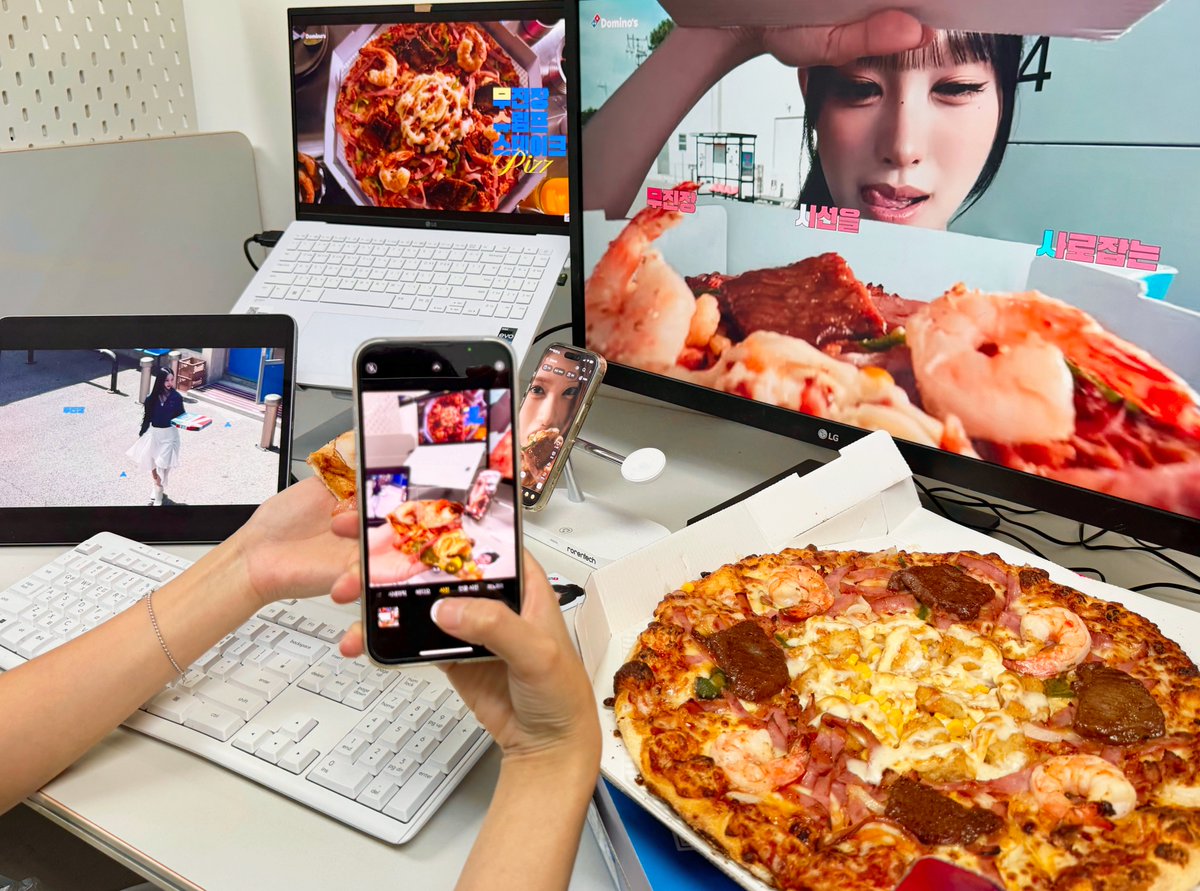 dominostory's tweet photo. 광고 안 보려고 프리미엄 결제했는데
리센느 광고 검색해서 보는 사람 모임 (1/9999)

리센느가 출연한 도미노 CF 시청하고
인스타그램 인증샷 이벤트 참여해 보세요🍕

[도미노 광고 영상이 영원히 안 끝나는 사람]
RT, 인용 소문내면 = 피자 3명 https://t.co/FyVut8D13Z