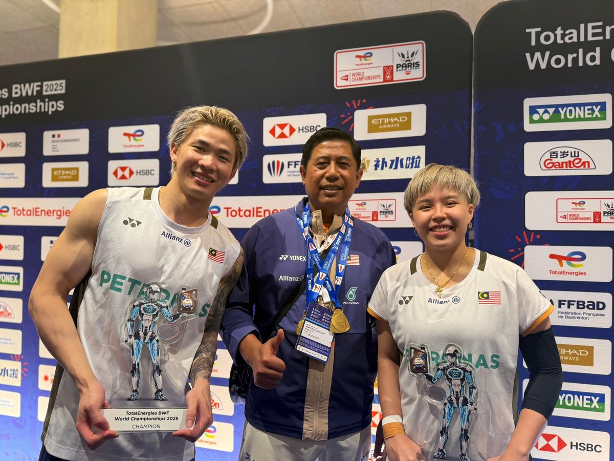 chentohpics's tweet photo. Thank you for everything, Coach Nova ❤️ https://t.co/wGPwOvp4Cc
