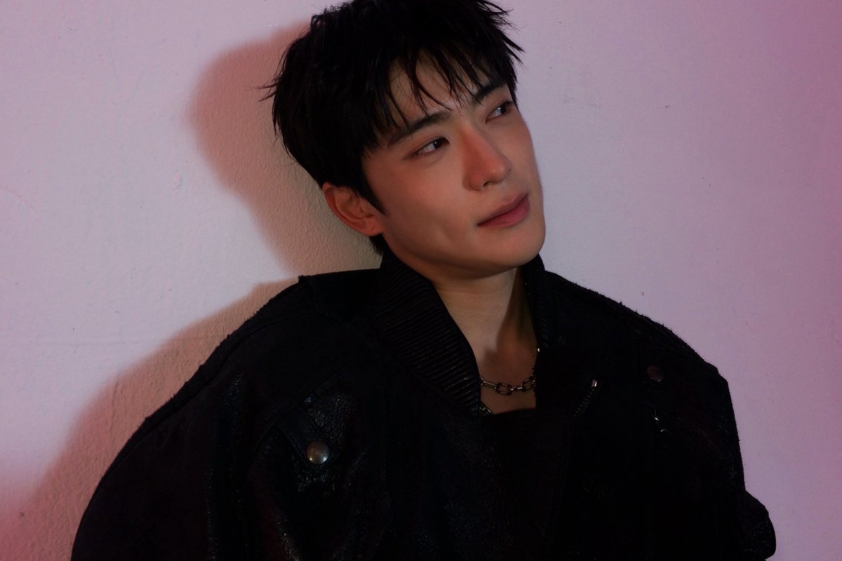 aquariusjjh's tweet photo. 개좋다 ㅁㅊ https://t.co/d3Ph2KupF6