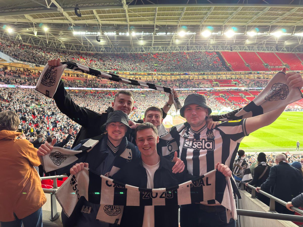 JoelBlandSport's tweet photo. Thank you Eddie Howe, for everything. Reignited a city that lives and breathes football. Delivered some of the best performances I’ve seen from #nufc and of course that iconic cup win. Will go down as one of the greats. Turned dreams into reality and got fans believing again.❤️ https://t.co/KbPoyDwG09