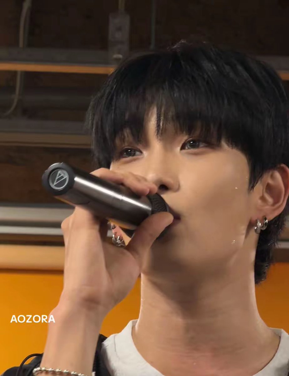 aozora666666's tweet photo. #ジュニョク🐈‍⬛❤️
#WEZAG❤️💚💙🤍🧡
③歌う🐈‍⬛
続く➕　笑 https://t.co/83c9yE4SQv