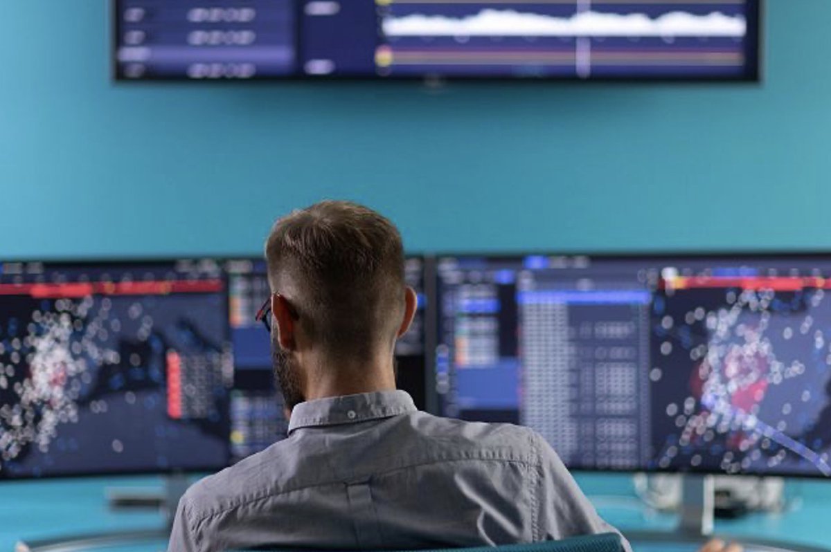 airportsint's tweet photo. @SingaporeCAAS has contracted Thales to deliver a NexGen Air Traffic Management System and ATC radars. The NexGen ATMS will replace the current #LORADS III system with Thales’ #TopSky – ATC One solution.
#ATC #ATM #airspace #aviation #Asia #ATCO #radar #ATMS https://t.co/V67vlRLaVn