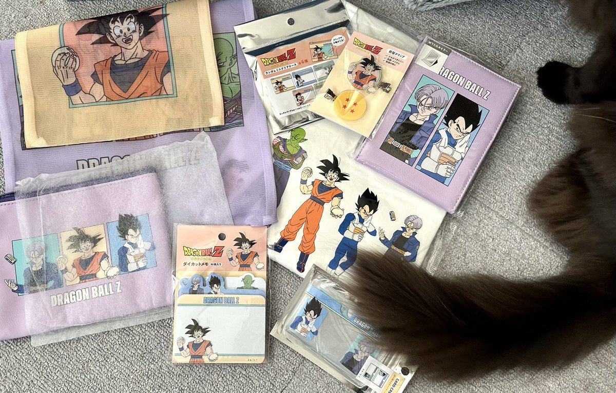 barnblack0317's tweet photo. 予約していたサンキューマートのドラゴンボールグッズがようやく届いた！うれし〜！ https://t.co/clemQtQGV8