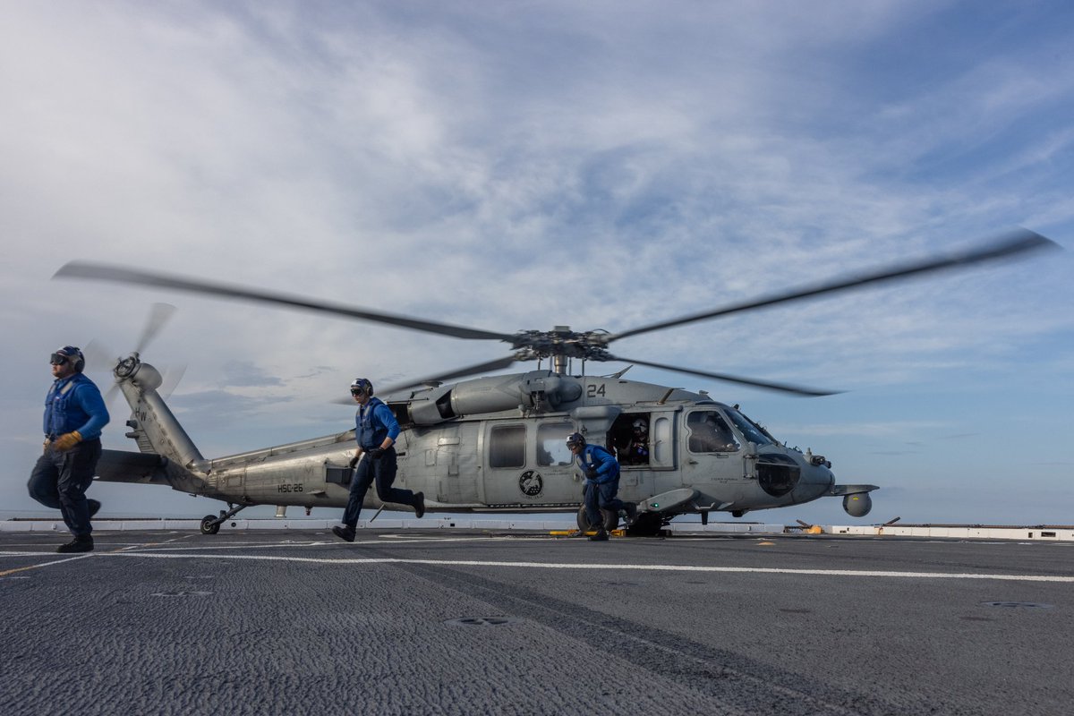 lynx_529e's tweet photo. U.S. Navy MH-60S Seahawk with Helicopter Sea Combat Squadron 26, May 14, 2025. 

📸 Kyle Baskin https://t.co/lPIt0lccb4