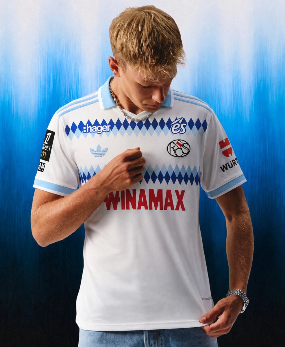 Bluecoxtra's tweet photo. #OFFICIAL: The new Strasbourg away kit has been unveiled. #RCSA #BlueCo https://t.co/KJOMzZ4m2T