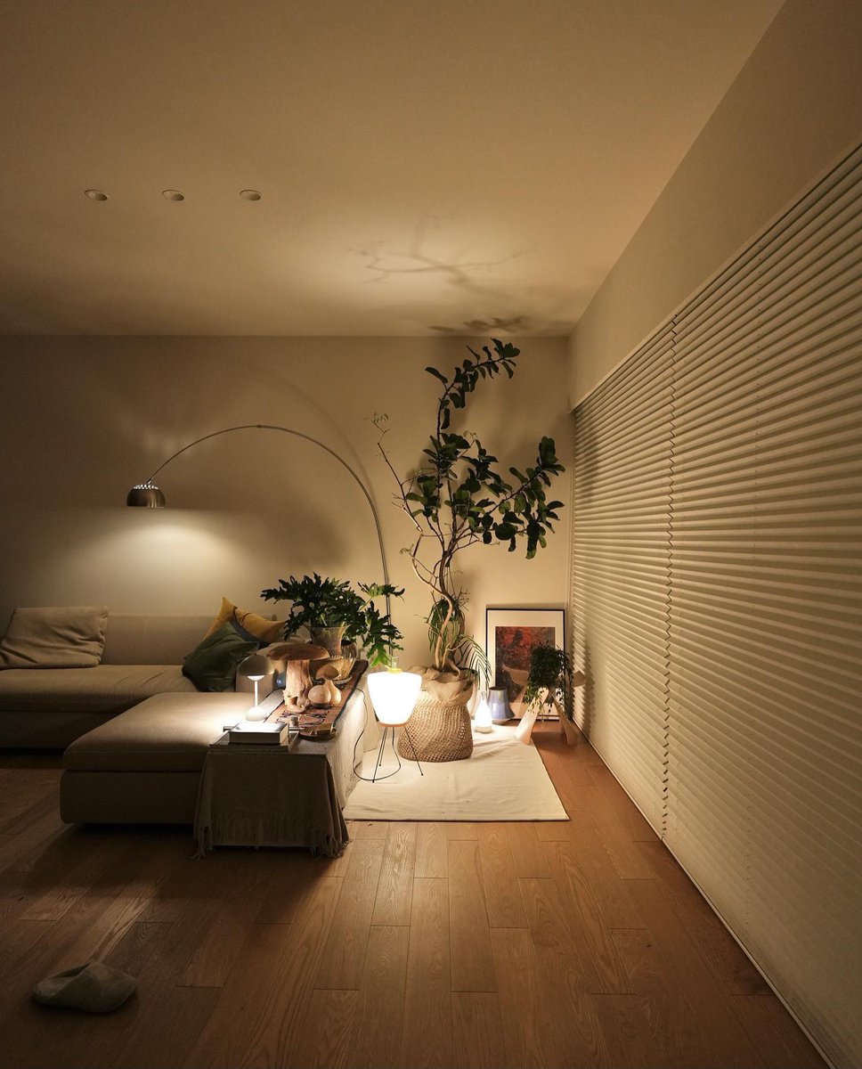 interiorsuckerr's tweet photo. https://t.co/35WcJaOEB0