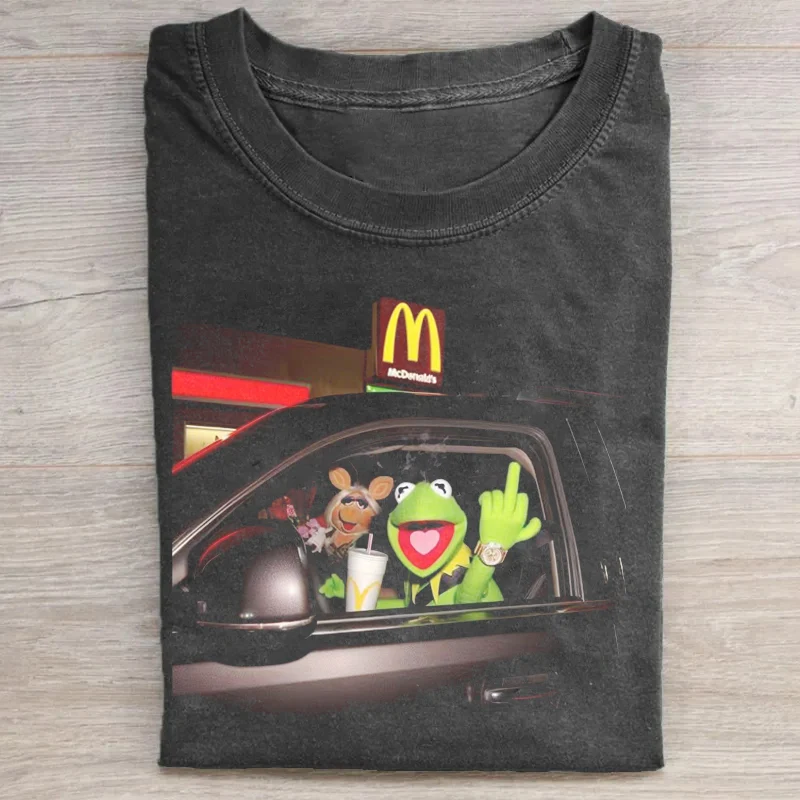 ghostpicnics's tweet photo. The internet wasn't supposed to end up like this.
We're glad it did.

Soft heavyweight tees.
Beautifully unnecessary graphics.