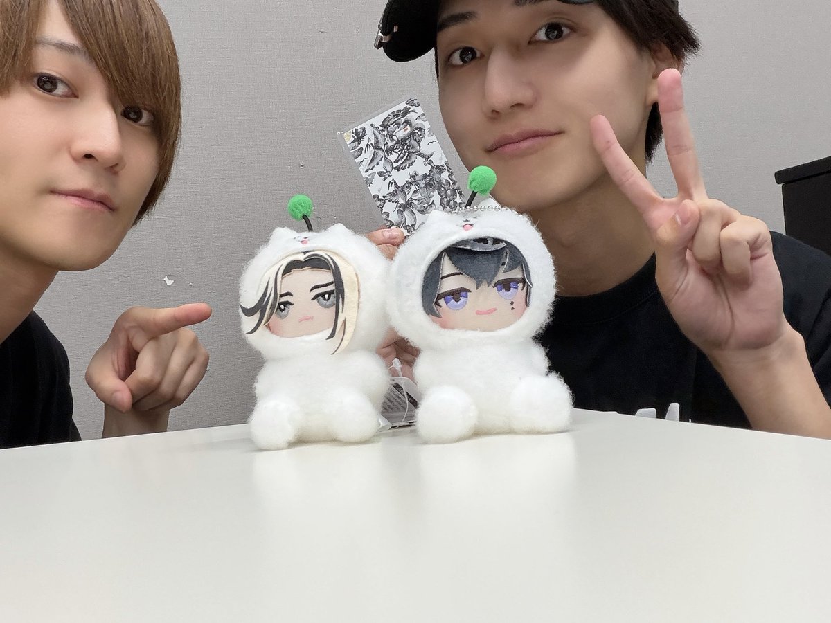 basabasa_zawawa's tweet photo. #おもステ　稽古でした！

ぬいゲット！！
ゆうきからは花文字のカードもらった！
ありがとう！！ https://t.co/APx8sXPThc