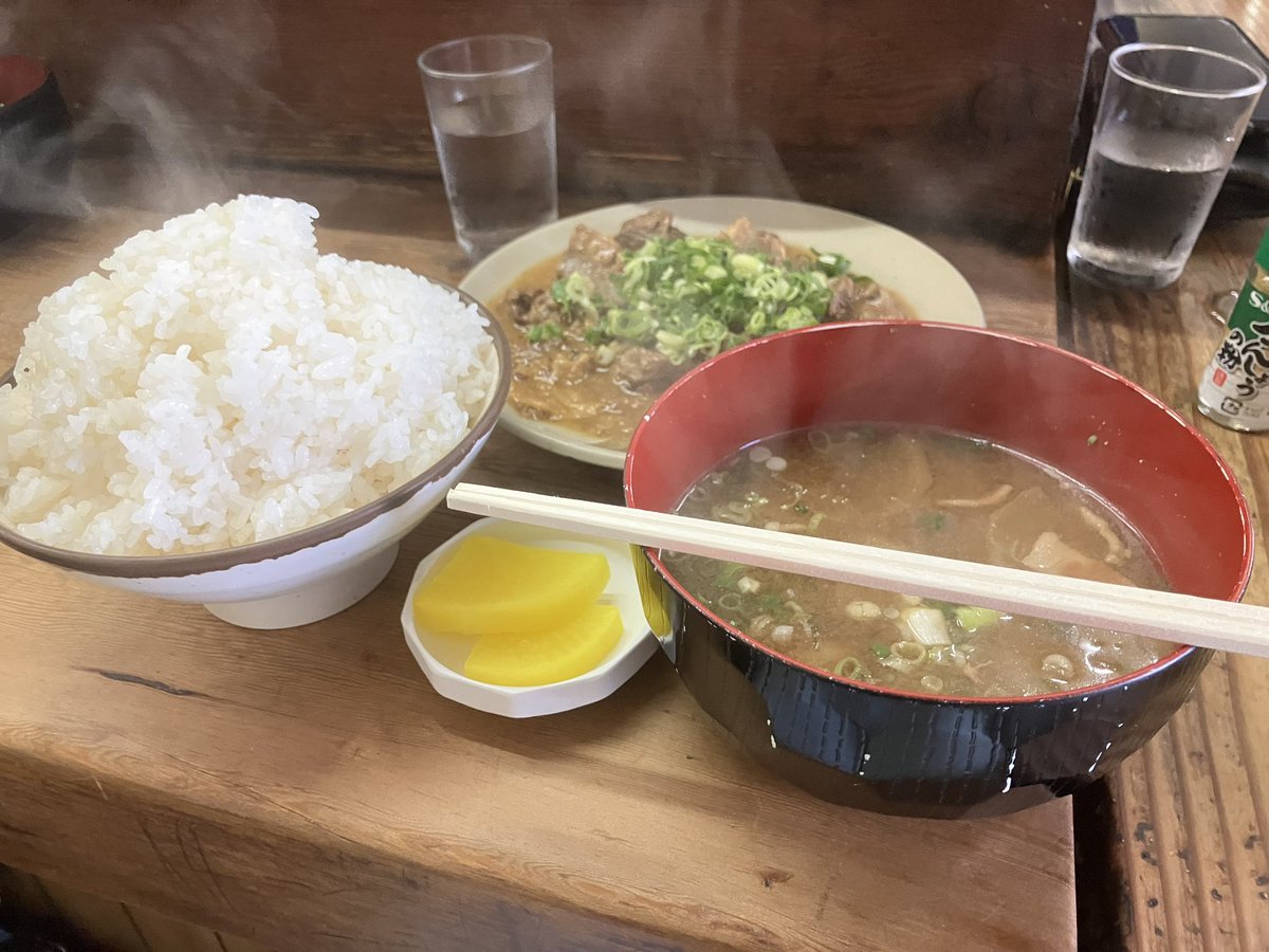 spdai1977's tweet photo. 本日のランチ✨
開店前に到着！
一巡目で入れてたけど…平日なのに行列😳
まだこの時間なのにオナカが空かない🤭 https://t.co/LeuwQfxs65