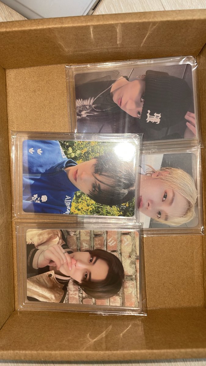 yc0n7w's tweet photo. 첫콘: ❗️선착 4명 가위바위보 해서 이기면❗️ 포카 드림(이한,태산,성호,리우)

중콘:선착 4명 가위바위보 해서 이기면 비공굿+스티커..?드림

막콘:선착 4명 가위바위보 해서 이기면 새콤달콤 드림 

많관부 https://t.co/p3RVh3bWdt