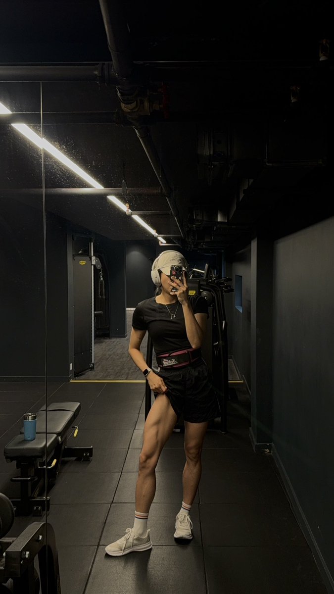 dxearsuy's tweet photo. 허벅지 근육 꿀렁 꿀렁 https://t.co/BL6WghIcqg