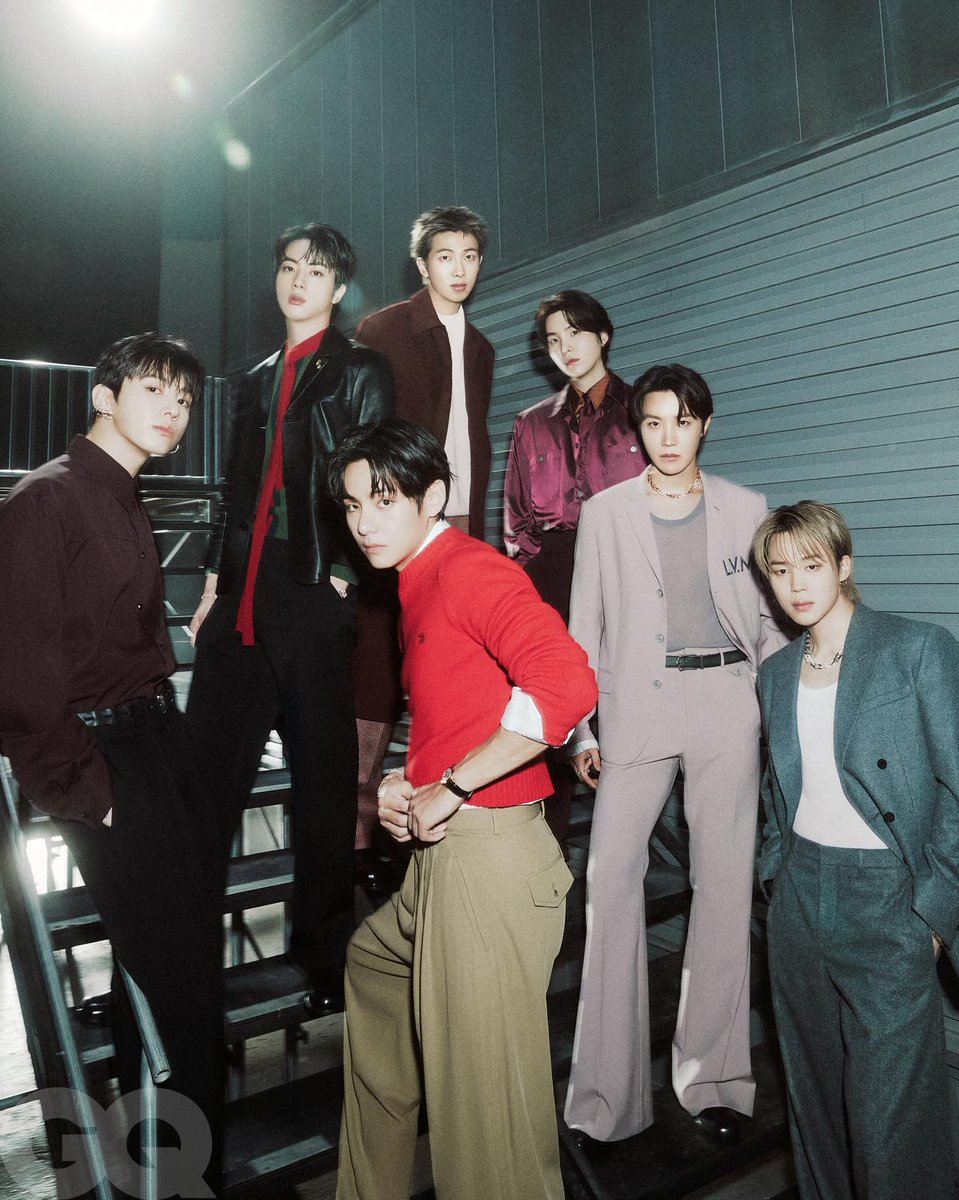 GQitalia's tweet photo. I #BTS hanno scelto di non candidare Arirang ai Grammy, nonostante avesse tutti i requisiti per competere nelle categorie principali. Non è solo una protesta, ma un atto di autodeterminazione culturale che potrebbe cambiare in meglio il futuro del K-pop. 
https://t.co/sfHJeQhDnM https://t.co/scNC1OQ0Lu