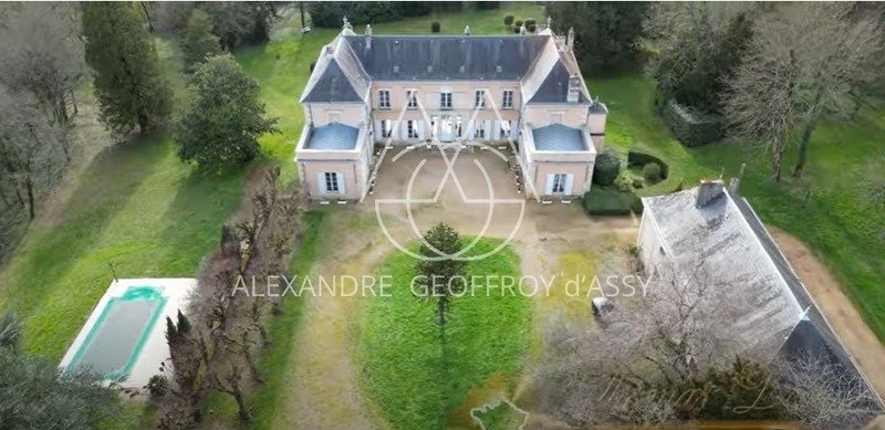 castlecoldotcom's tweet photo. Authentic 19th Century Castle With Extensive Grounds

€1,350,000 · Saint-Sauvant, France

1850 · 13 bedrooms · 9.6 ha estate · restored chapel

#castlecollector #castlesforsale #NouvelleAquitaine https://t.co/gvUX2ISsOx