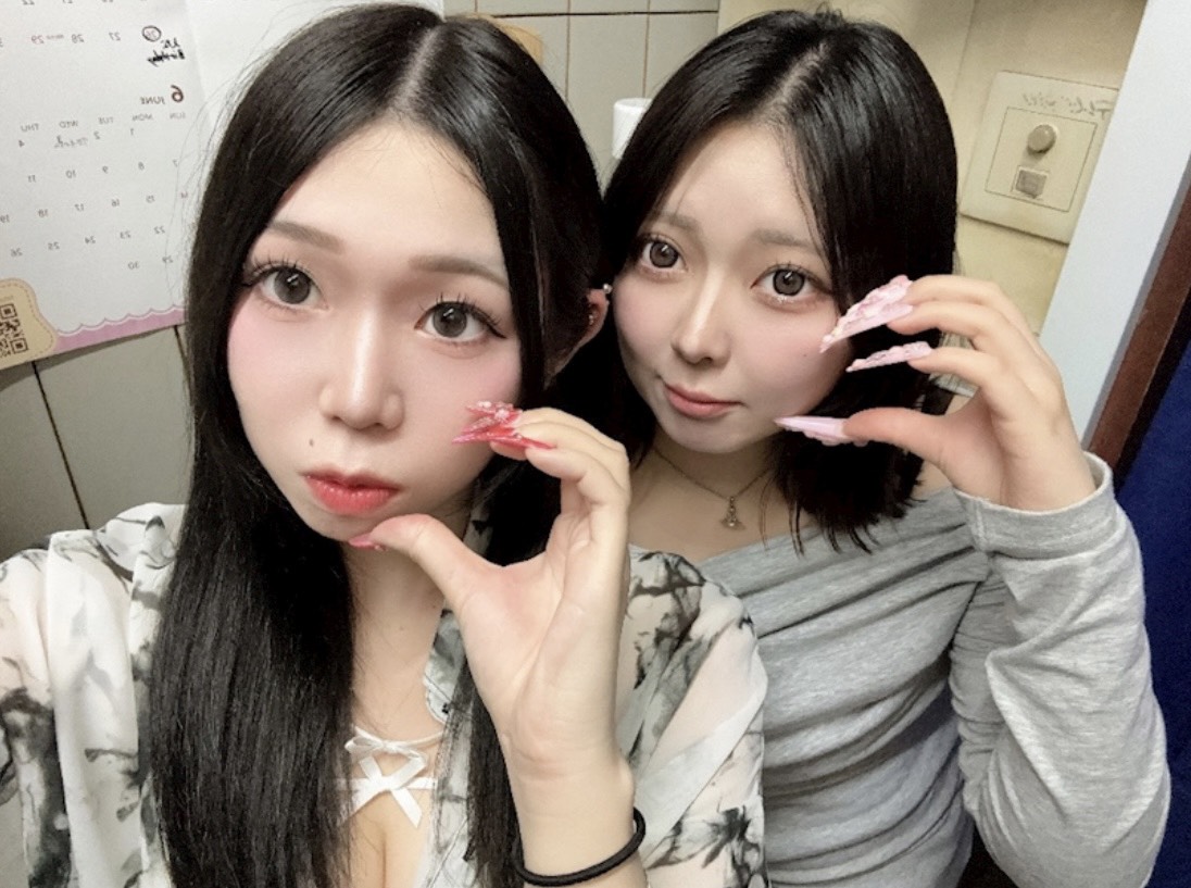 omiya_clover's tweet photo. 【 8/5(水)出勤情報】19:00 - LAST
💚すい@Clover_suinya
💚あかね@Clover_akane
大宮コンカフェCLOVERはオープニングスタッフを募集しています🥂
DMからのご応募お待ちしています
#コンカフェ #大宮 #バイト募集中 #バイト https://t.co/CgnYOkLEH2