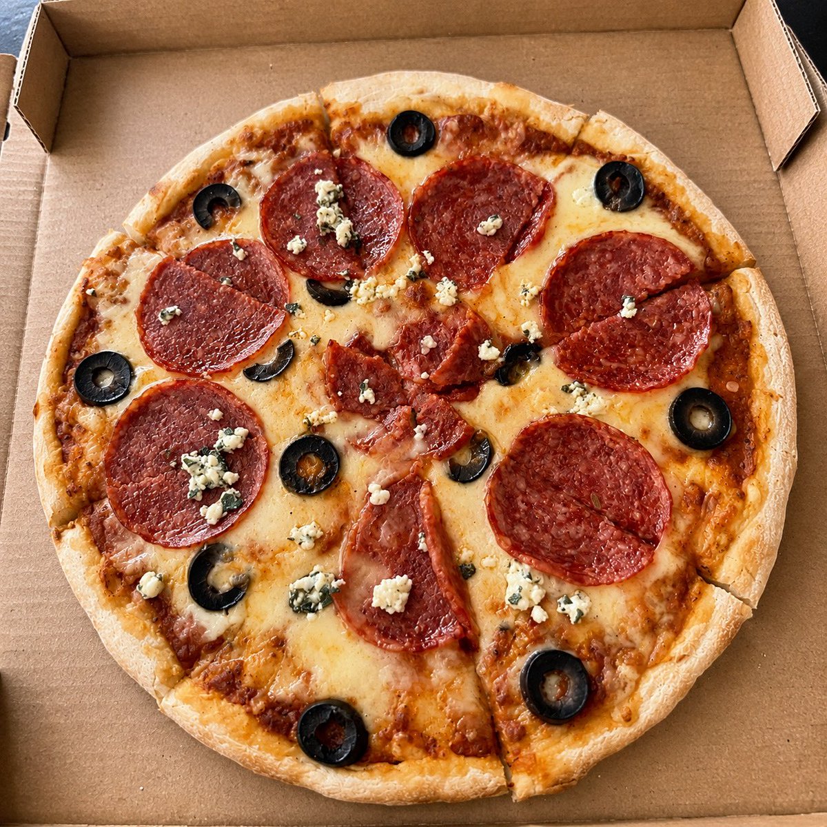 MarketSquareLsk's tweet photo. Your Thursdays just got better 🔥

Buy 1, Get 1 FREE Pizza 

Hawaiian *NEW*
Jalapeño Popper *NEW*
Margherita
BBQ Chicken &amp; Mushroom
Pulled Pork &amp; Pineapple
Philly Cheesesteak
The Big Fig
Carnivore
Salami
Sweet Chilli Chicken

*T&amp;C’s apply

#MarketSquareLsk https://t.co/TXBUih15zW