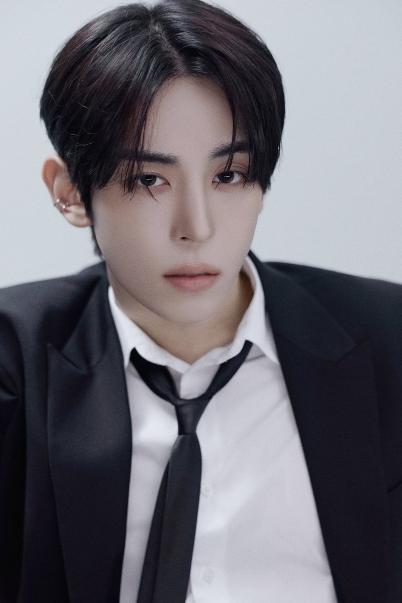 NOWZ·나우즈 tweet media