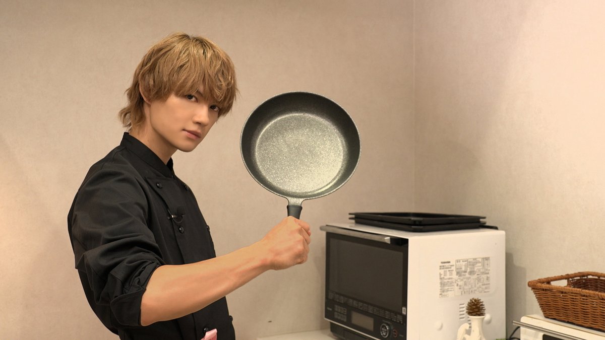 doordoor_tbs's tweet photo. 📣31日の金曜よる8時55分からの
#ドアドアクエスト は
緊急放送 #VIVANT 裏側&amp; #チャーハン を再現‼️
VTRにはM!LKの2人が登場‼️

塩﨑太智はVIVANT
佐野勇斗はチャーハン

#MILK #塩﨑太智 #佐野勇斗 https://t.co/P7aYRVM84i