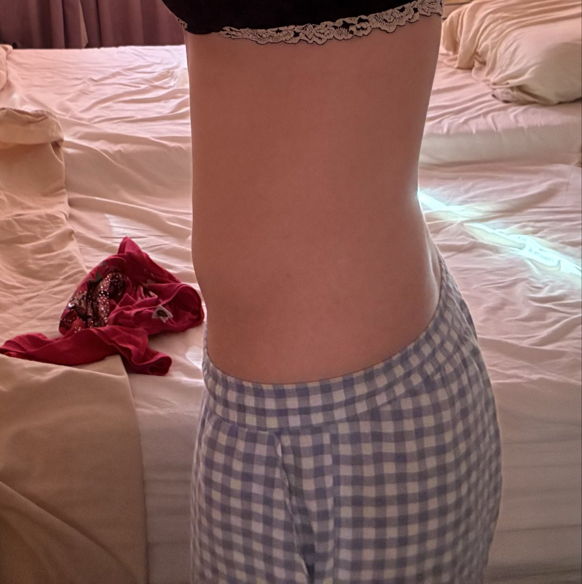 fatfuckingfoid's tweet photo. bc! i have a nice figure icl i cant wait to be skinny again https://t.co/YlIoFZw7rr