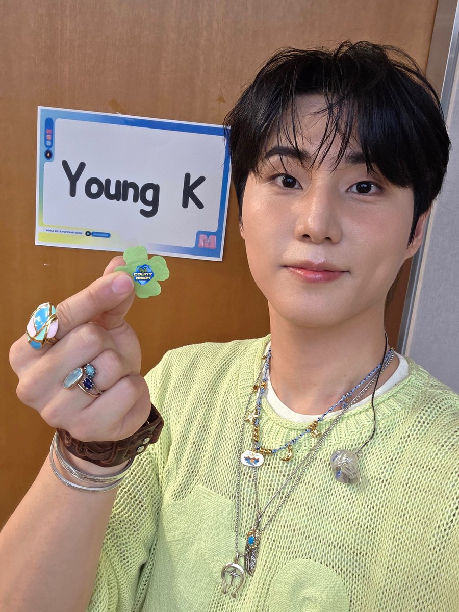 MnetMcountdown's tweet photo. 안녕하세요 영케이 본인입니다. 7월 30일 저녁 6시 엠카에서 최초 공개되는 Shut The Door 많은 사랑 부탁드립니다.

#MCOUNTDOWN #엠카운트다운
#YoungK #영케이 #DAY6 #데이식스 #Shut_The_Door https://t.co/zmQYosvRTJ