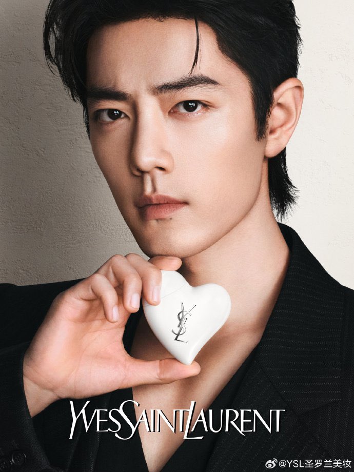 Xz1005L's tweet photo. YSL ร้ายอ่ะ ส่งพิจ้านมากุมใจ😍
หน้าตรงตาจิกยังไม่พอ เอาไปแนบอกแน่นๆเลยนั่น🫠 สองรูปนี้ที่สุดเจง💀

#XiaoZhan
#XiaoZhanxYSLBeauty https://t.co/xUAZdOO3ec