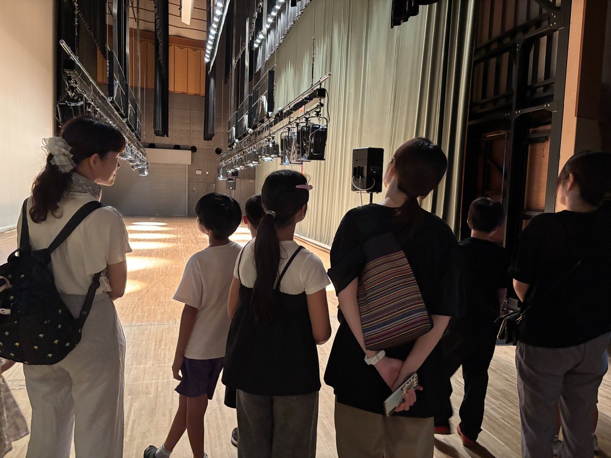 higashibunka's tweet photo. 『#ちびっこ探検隊』
終了しました👏

文化ホール棟休館前の最後のイベントとなりましたが、お楽しみいただけましたでしょうか？
来年のホール再開の時は是非遊��に来てくださいね♪

本日はご参加いただきありがとうございました！

＃堺市立東文化会館　#文化ホール棟 https://t.co/tFhKeEi3Mf