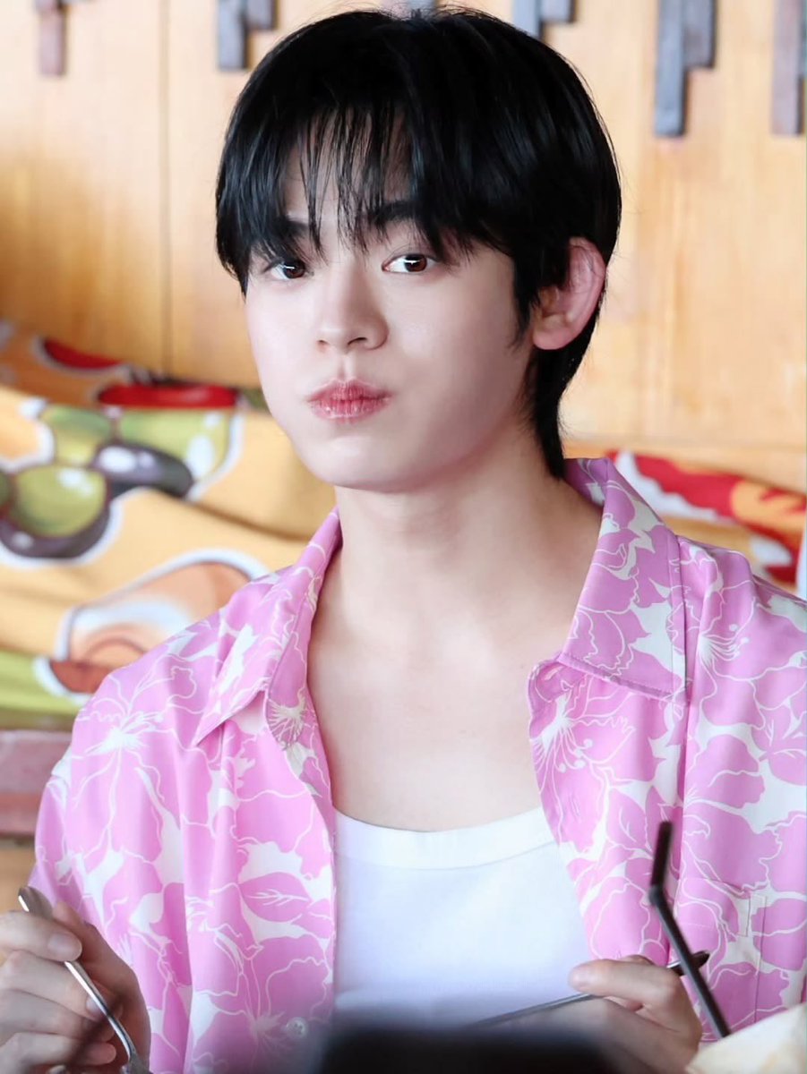 juenign's tweet photo. มาตราฐานกูรักเคะตาแป๊ว https://t.co/mVKCSKXNve
