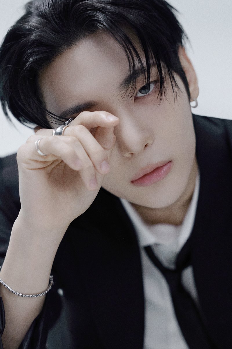 NOWZ·나우즈 tweet media