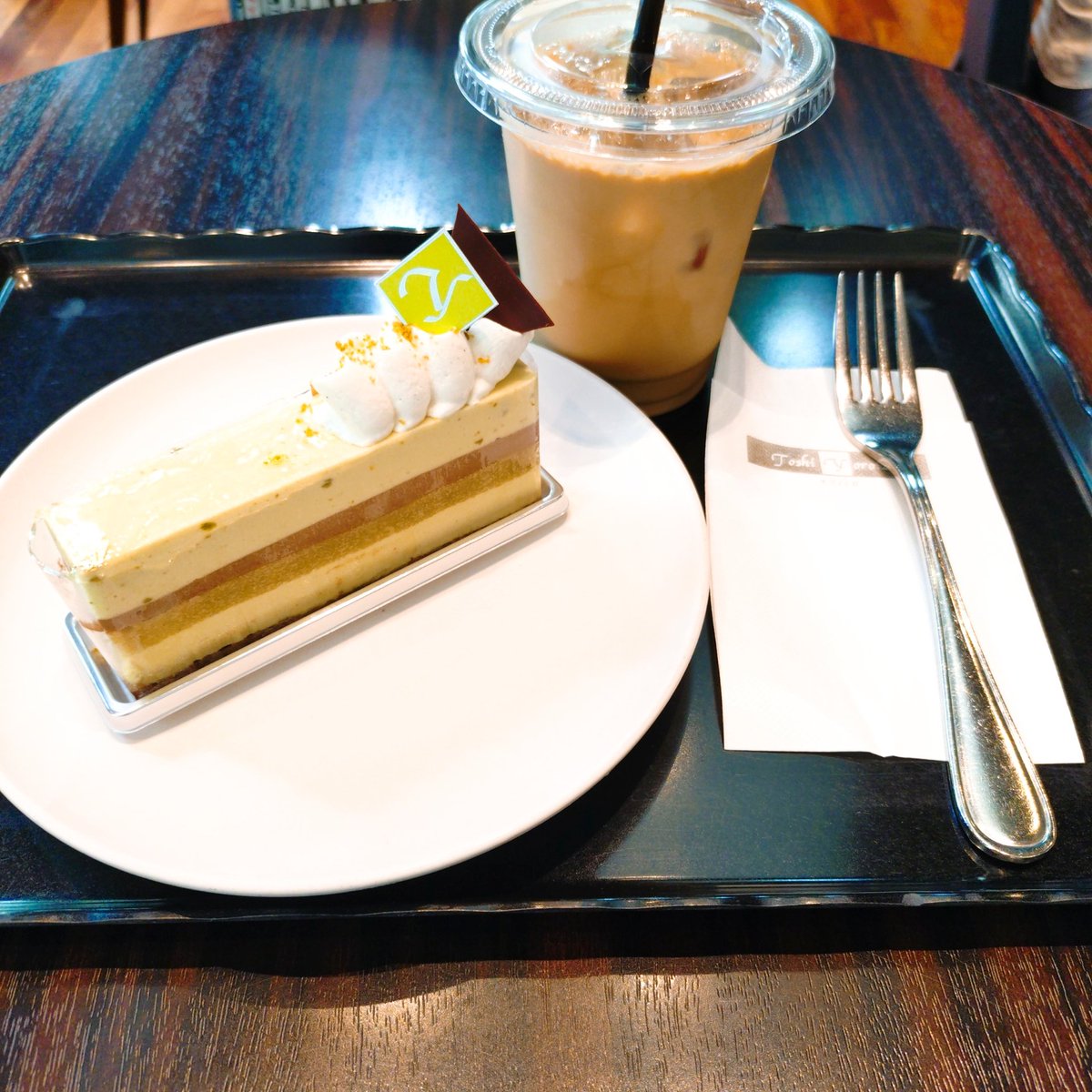 snakmama's tweet photo. 最近義父母の送迎付添いばかりで( ºДº)ｷｰｯってなったのでぱぱっと美味しいもの食べたり買ったり https://t.co/aGALmUlZqT