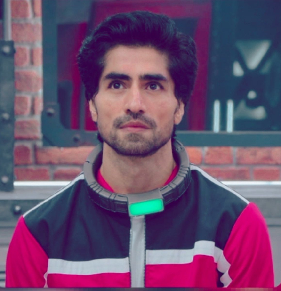 HcOfficialFc's tweet photo. #HarshadChopda - "Harshad fans should disown him" "Harshad fans should do this" "Harshad fans should do that"some of you seem more bothered about our fandom than we are We didn't become Harshad's fans because of a reality show we'd be proud of him for staying true to himself instead of changing his nature for a show.