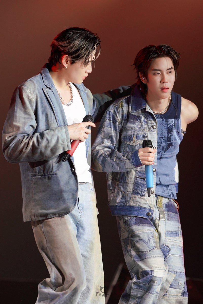 SupportFish2's tweet photo. พี่เคยบอกเปรมแล้วไงว่าอย่าถอดๆ😬 (พี่บุ๋นอย่าดุน้อง)🤪

//5555ดูหน้าเด็กโดนดุสิน่าฉงฉาน

#บุ๋นเปรม #BounPrem 
#bb0un #prem_space https://t.co/HI576FtpV5