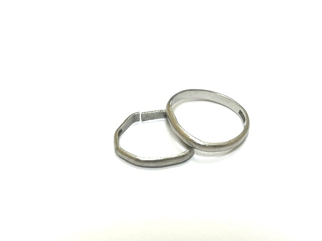 kaitorimart's tweet photo. 岡崎市の皆様こんにちは！ 岡崎市内で営業しております『ブランド品＆金・プラチナ買取マート 岡崎店』です！  『貴金属：プラチナリング』を買取させていただきました！    店名：ブランド品＆金・プラチナ買取マート岡崎店
#プラチナ　＃貴金属　＃岡崎
https://t.co/kC3kyxOjHk https://t.co/aKpcJjk36u
