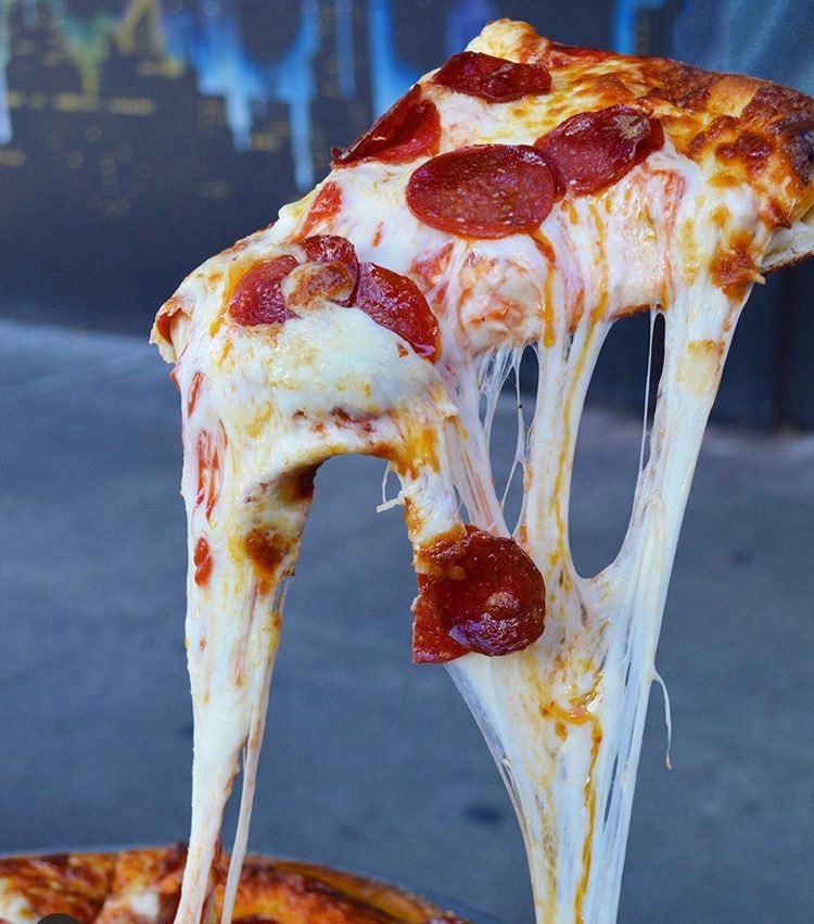 OMIXAM85's tweet photo. 🍕🍕🍕🍕🍕🍟🍔 https://t.co/UbL7gmFlNi