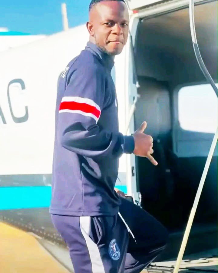 DynamosFC1963's tweet photo. ✈️ Next stop: Kariba. We’re on our way for another important league fixture. See you there, Dembare family! 💙 #winbetterwithafricabet #DynamosFC #Dembare https://t.co/n4ojAyMpJu
