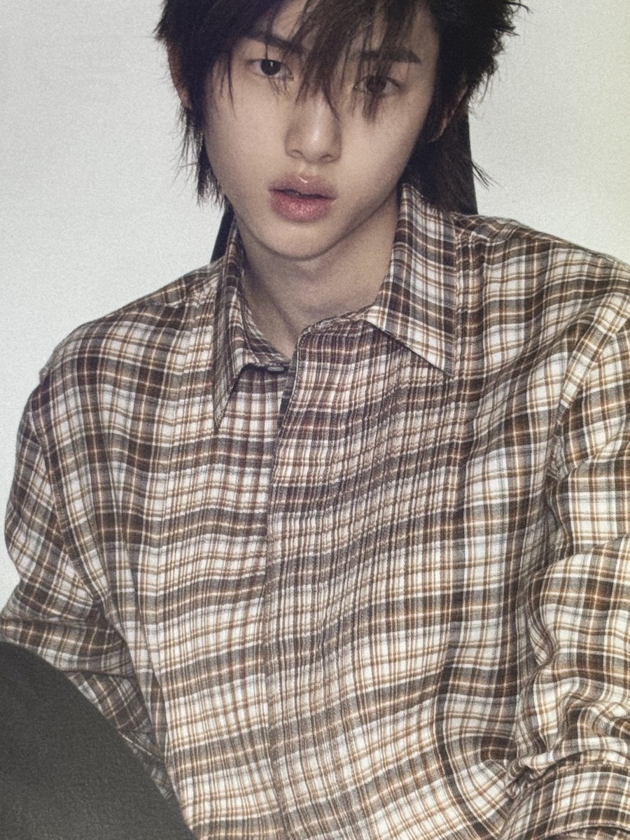 juhoontwt's tweet photo. this is a model like his face needs to be everywhere woah https://t.co/4dje4vr87x