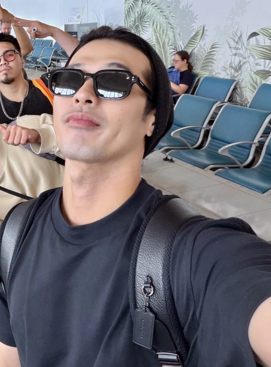 wilbeyourss's tweet photo. hays putek ANG POGI https://t.co/qMIiOYdbXb