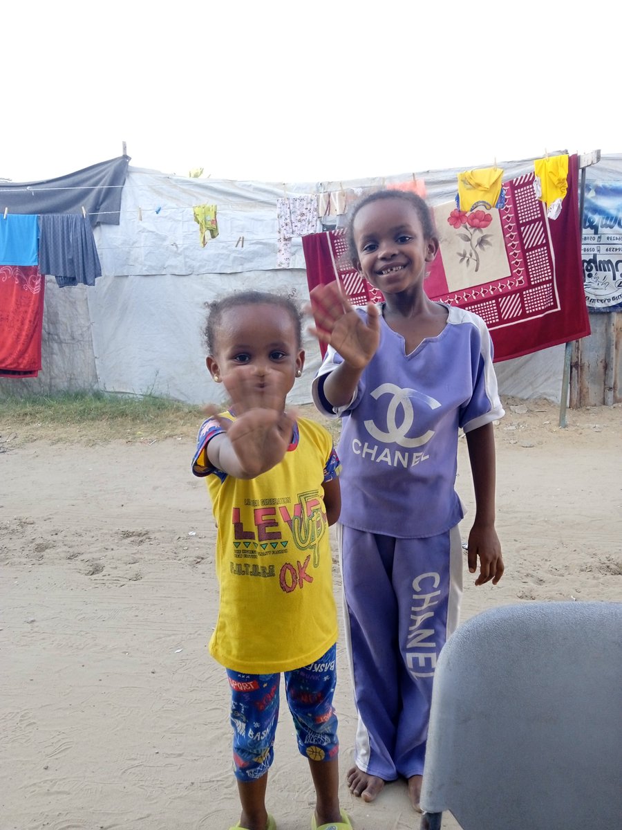 an_jmy40244's tweet photo. When someone says: "I don't know how to help"?

But all I'm asking is for people share and leave a dot.

3 replies — even dots — can save my children 💔
To donate 👇👇https://t.co/4U9xyx6jtA https://t.co/IAQHW4MTD5