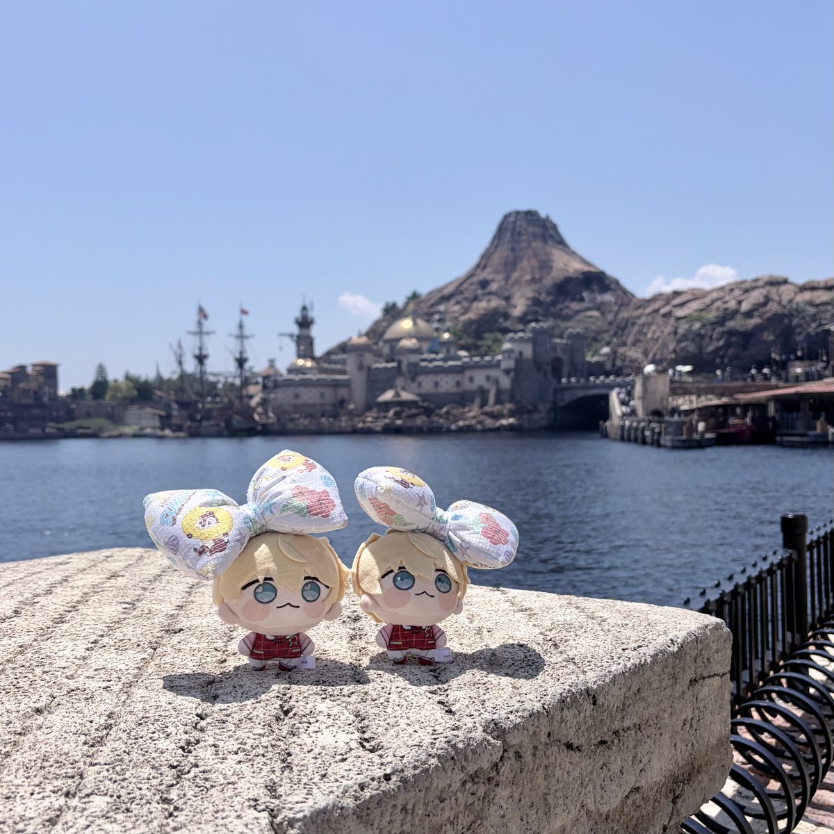 _uu_a_'s tweet photo. #言いたいことがアルビオ
アクアトピアなくなる前に英友とディズニー行けてめちゃ楽しかった🪄︎︎ᝰ
今まで冷笑して乗ってこなかったの後悔するくらい初アクトピおもろかったです( -᷅ ·̫ -᷄ )👍🏻🌟 https://t.co/dm9p2ex6BI