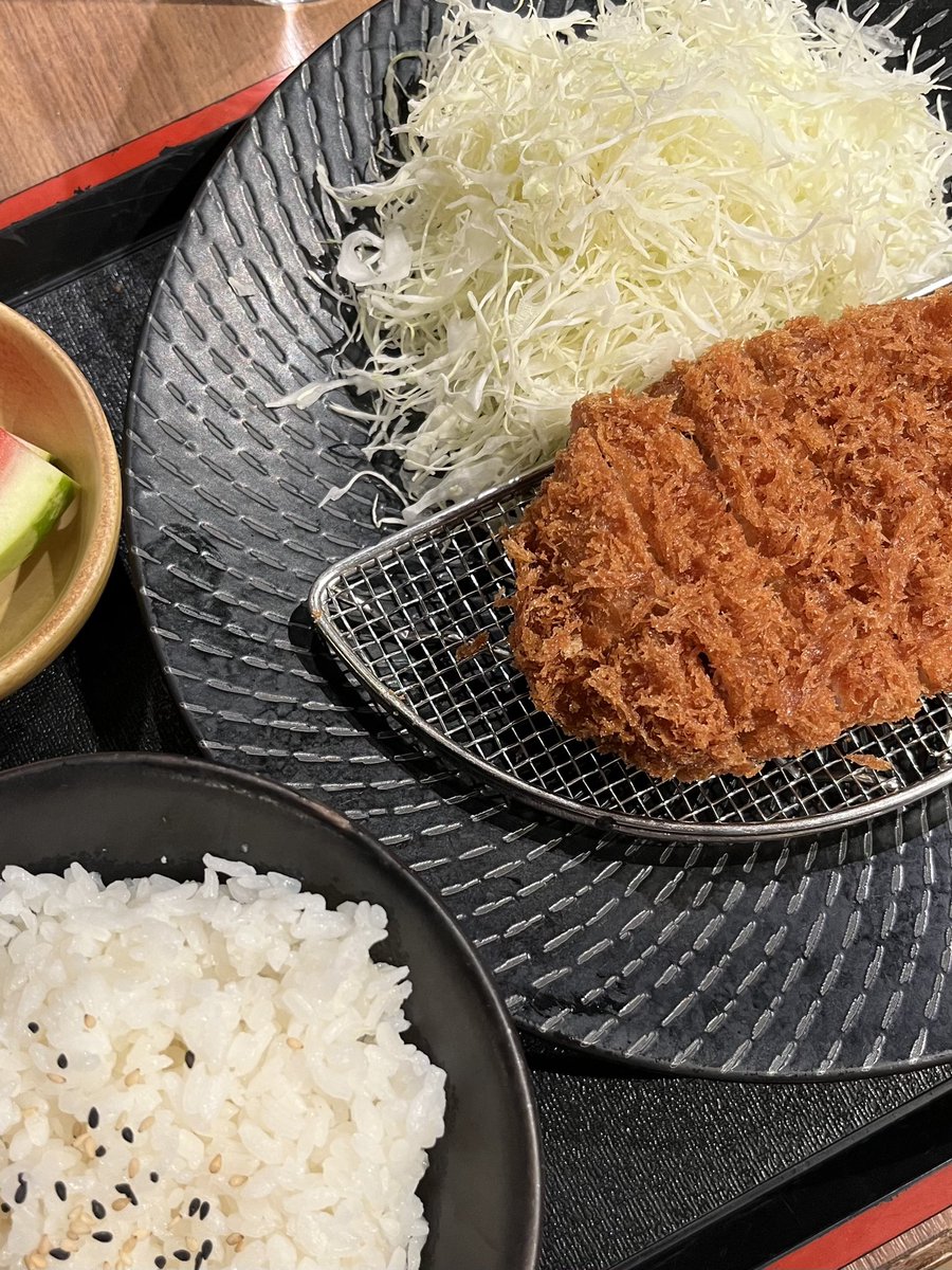fairestkjs's tweet photo. kain po tayo #teamryzza (thanks to my friends for the context) https://t.co/ju5UbzC37N
