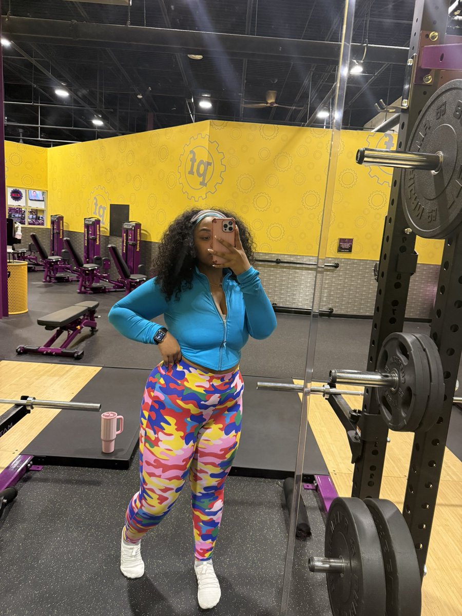 frvnchesca's tweet photo. Nobody loves you like the gym does. 😮‍💨 https://t.co/qZPW7Rrspo
