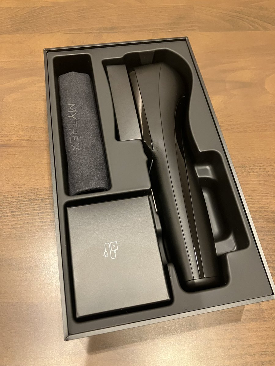 kor170317's tweet photo. 頭皮のこりと眼精疲労がツラすぎるので、MYTREXのVIDOを購入しました。横振動がとても心地いいです☺️
私は食いしばりが酷くボトックスを打ったりナイトガードを使ったりしているのですが、こちらはお顔にも使えるようなので期待しています✨ https://t.co/5XntPJTlOv